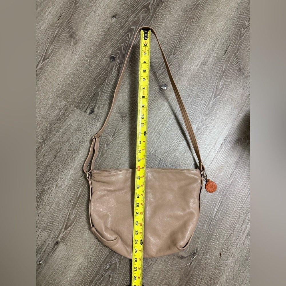 SAS Beige Leather Hand Stitched Purse Made in USA - Picture 14 of 16